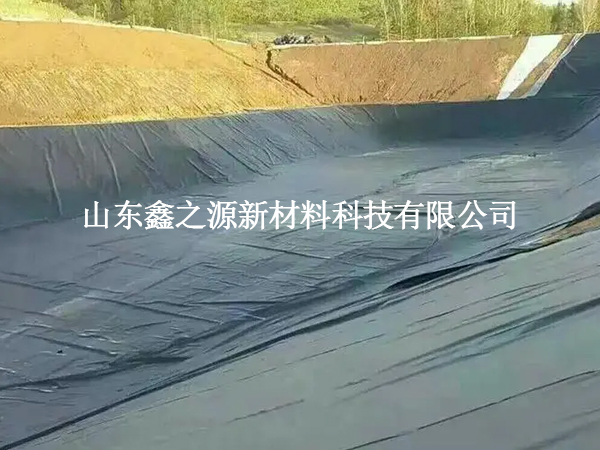 魚塘防滲膜的鋪設(shè)過程需要避免哪些問題？